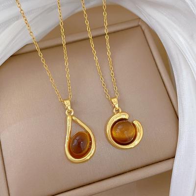 Geometric Amber Fashion Light Luxury Temperament Gorgeous Full Diamond Necklace Female Versatile Collarbone Chain Titanium Steel