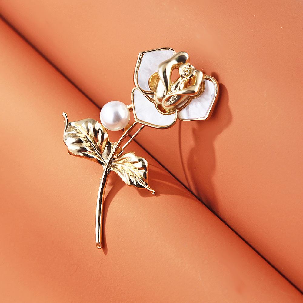 Rose Pearl Plate Brooch Female Temperament Pin 100% Match Coat & Suit Corsage Long-lasting Color Exquisite Cute BFF Gift