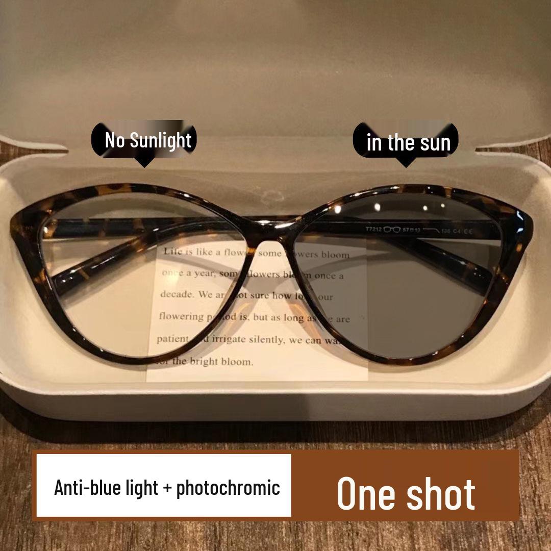 

Очки «кошачий глаз», меняющие цвет, для женщин – стильные оправы с защитой от синего света и возможностью вставить линзы по рецепту, идеально подходят для фото и повседневной носки. Plano