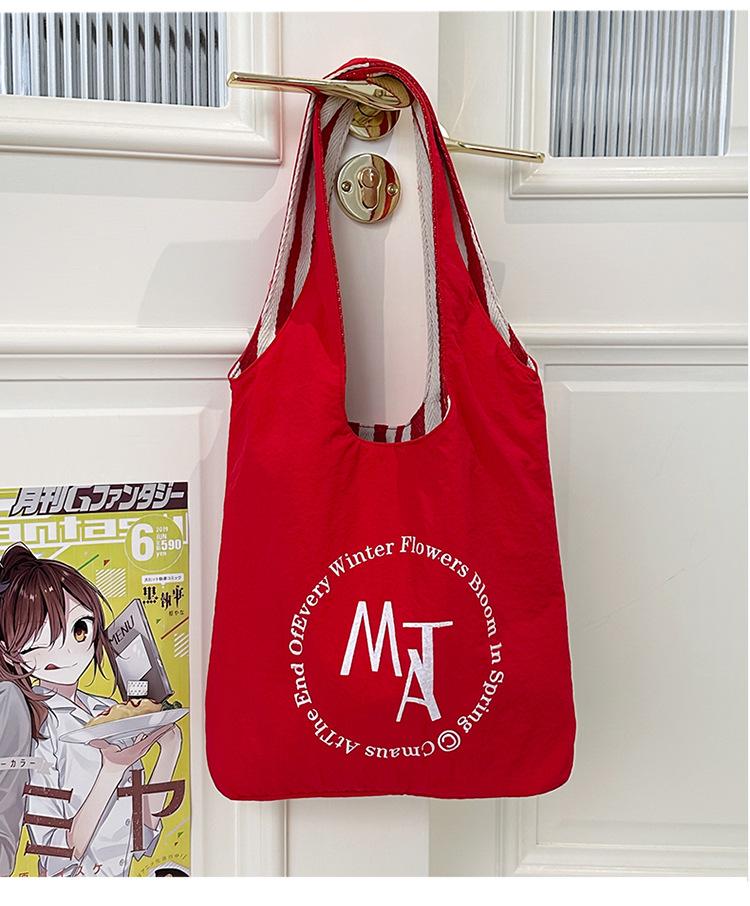 

Женская сумка через плечо 2025 новая сумка-тоут, студенческая косметичка, портативная для выхода, легкая рабочая сумка красный