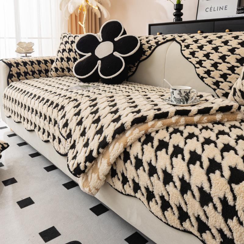 

Autumn and Winter Plush Special-Shaped Sofa Cushion Non-Slip Thickened Sofa Cover Cushion Warm Sofa Towel 70*70cm