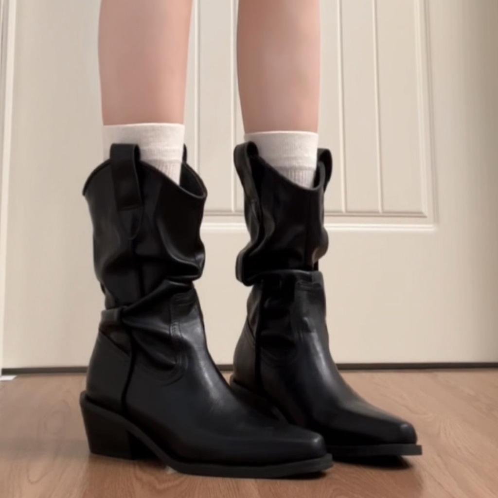 Blue Cabinet Edition~ Skinny Pointed Heel Short Boots Women's 2025 Autumn and Winter New Stacking Boots Western Cowboy Boots Martin Boots