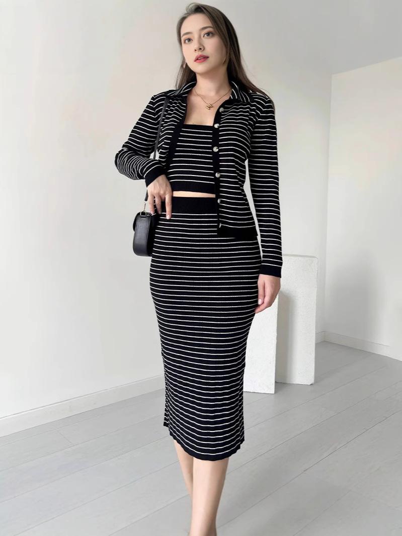 2024 Europe, America, Amazon cross-border women s clothing new French elegant contrasting cardigan knitted slim-fitting suit skirt XS чёрный