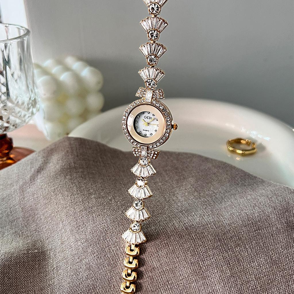 Watch Women's Light Luxury Diamond Bow Bracelet Advanced Sense Exquisite Simple Temperament Versatile Quartz Watch