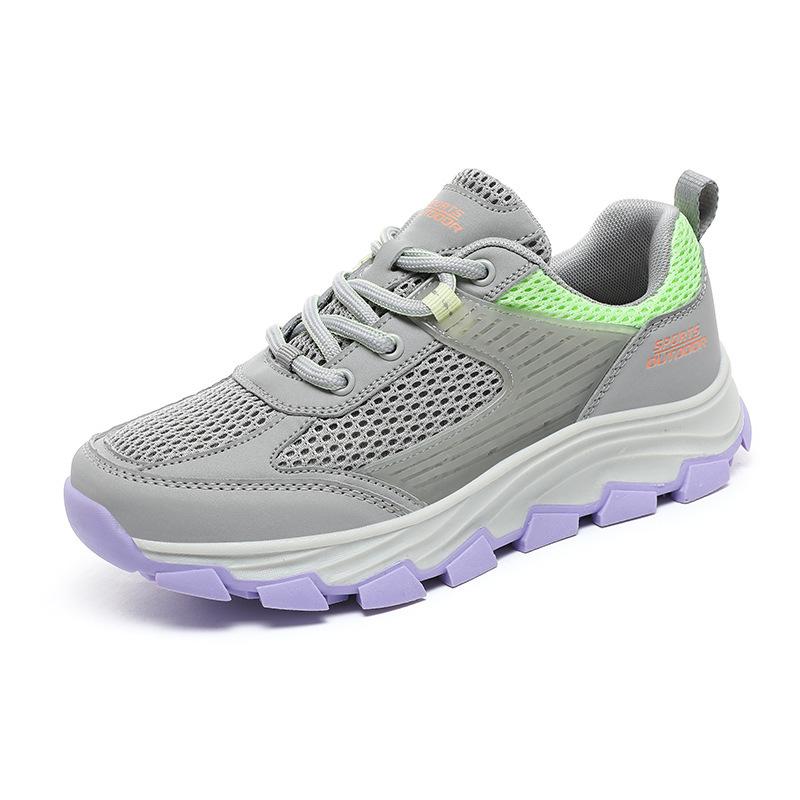 

New large size summer couple sports casual shoes mesh thin lightweight outdoor hiking shoes men s single shoes 41 світло-сірий колір