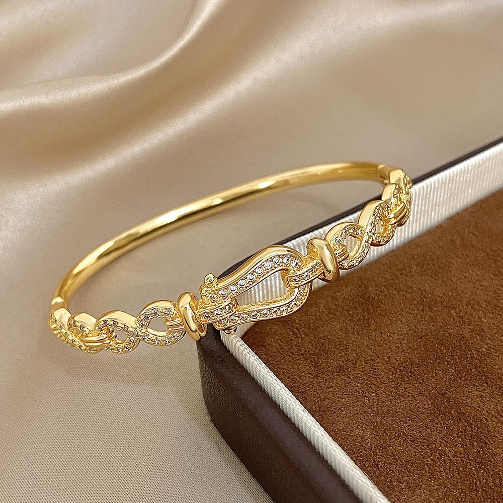 Luxury Gold Plated Inlaid Zircon Irregular Bracelet for Women Elegant Horseshoe Buckle Infinite Symbol Open Bangle Jewelry Gift