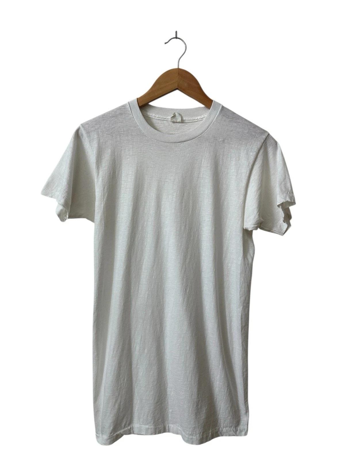 

Vintage Fruit Of The Loom Blank White T Shirt Men’s Small 80’s USA 3XL