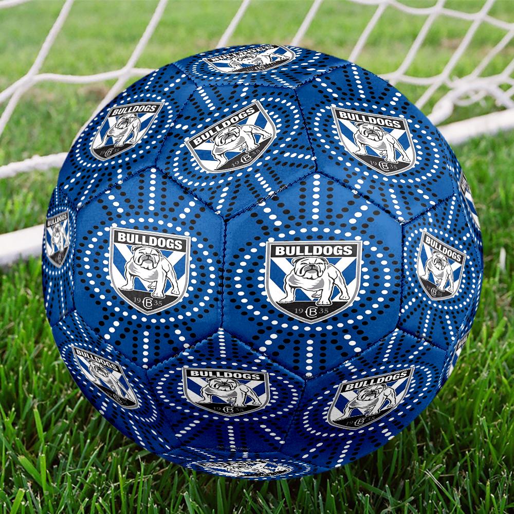 Bulldogs Team Crest Design Size 5 Soccer Ball,Indoor/Outdoor Suitable for Training Matches Tournaments Practice Games Perfect Gift for Fan