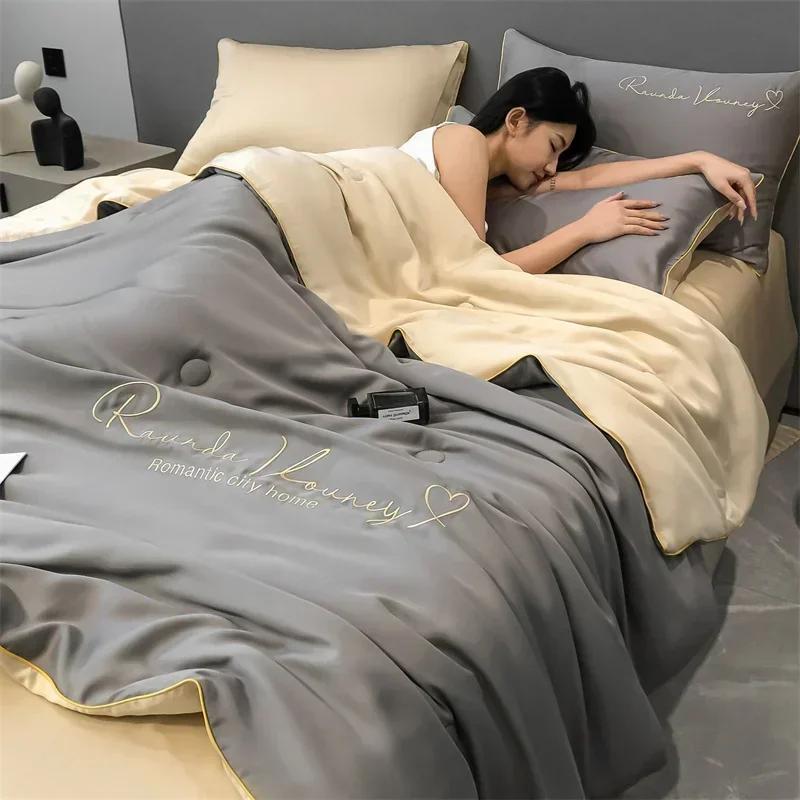 Sommersteppdecke aus 100 % gewaschener Seide mit Stickerei, glatte, eiskühlende Bettdecke für das Bett, seidige, feste Decke, weiche, kühle Sommerdecke