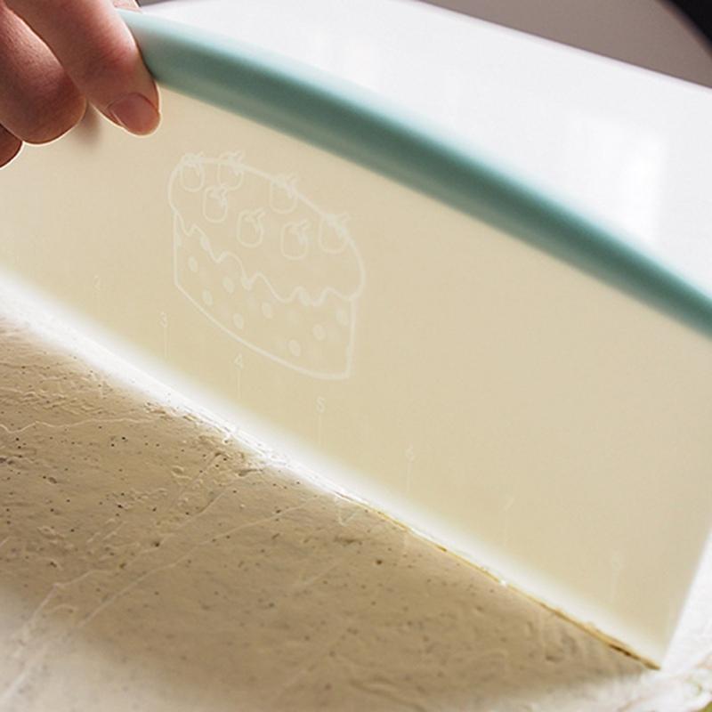 1Pcs  Pizza Dough Cutter With Scale Pastry Scraper Dough Knife Extra Large Bench Scraper Pastry Tools With Non-slip Handle