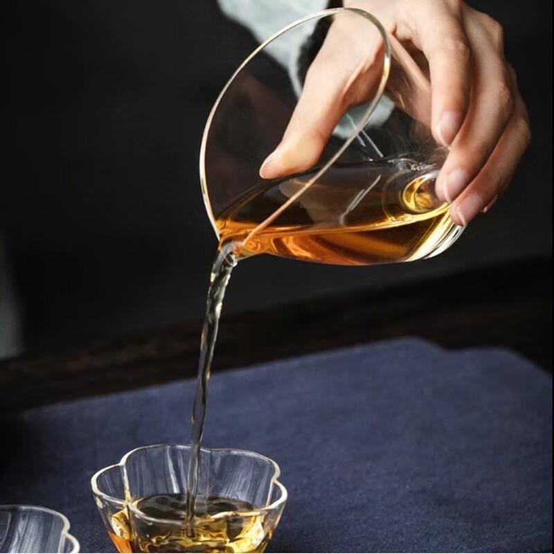 

Handmade Raindrop Glass Gongdao Cup