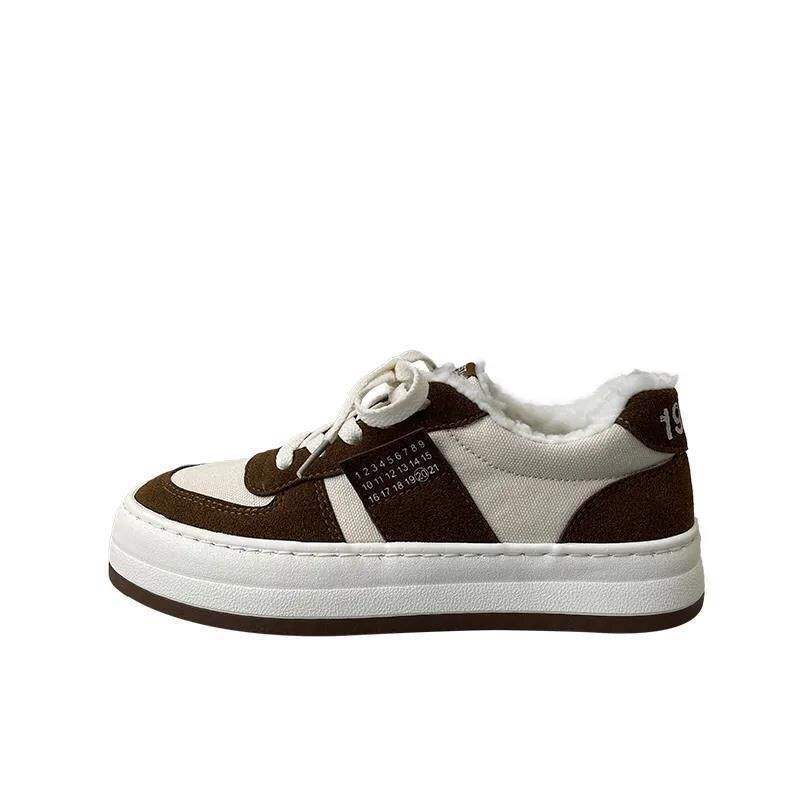 Winter Samt Leinenschuhe Damenschuhe vielseitig Nische Koreanische Version 2025 neue kleine weiße Schuhe ins Tide Board Schuhe Studentenschuhe