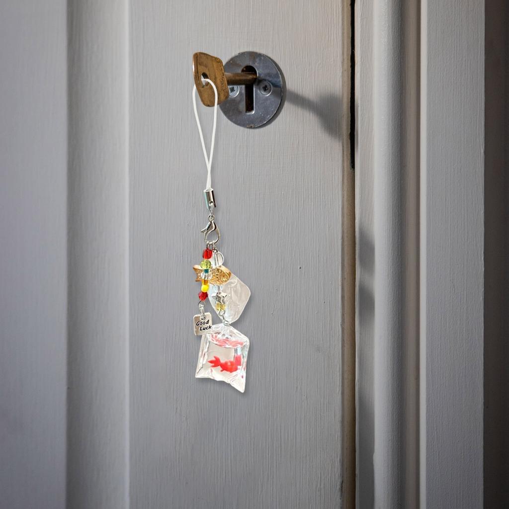 Handmade Resin Alloy Phone Charm Black Goldfish Bag and Bead Pendant Keychain Bag Accessory for Fashion Enthusiasts