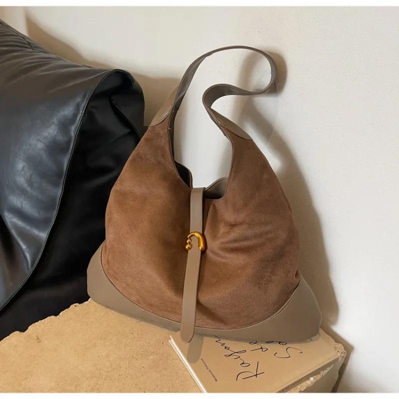 Large Capacity Retro Bag for Women  Single Shoulder Crossbody Work Casual Bag  New  Autumn and Winter