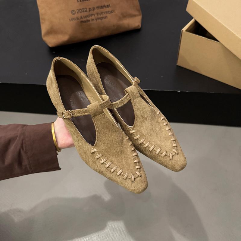 

Retro pointed Mary Jane shoes women s 2025 autumn new versatile soft sole suede low heel pointed single shoes lazy shoes 40 хакі