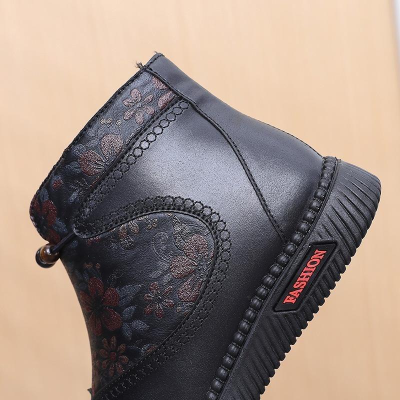 Women Winter Platform Ankle Snow Boots Warm Faux Fur Lined Side Zipper Anti Slip Comfortable PU Leather Short Booties for Women