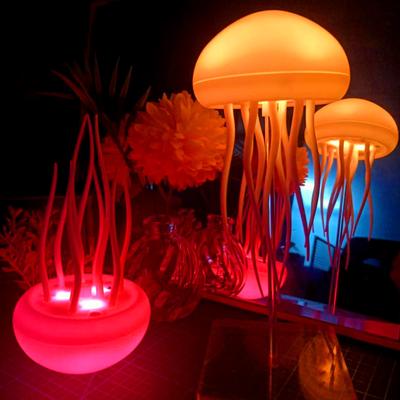 Lampe Méduses LED avec Socle Lumière Méduses Dégradée Lampe Méduses Dansantes Rechargeable pour Chambres à Coucher Salon