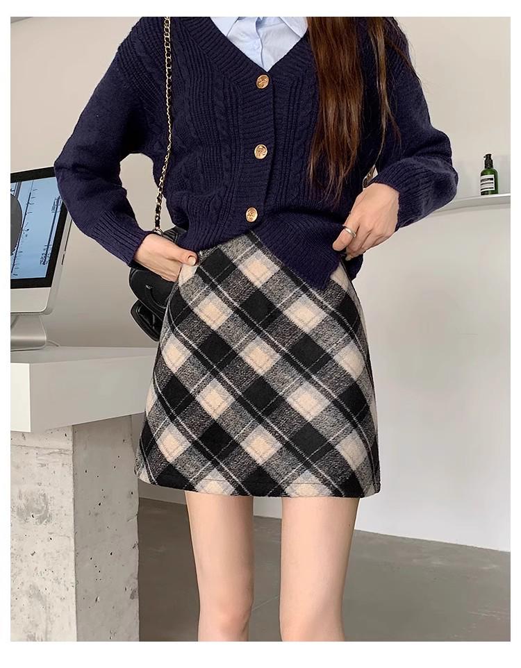 Women's 2025 Retro High-Waist Wool Blend Plaid Mini Skirt - Petite Bodycon A-Line for Autumn/Winter