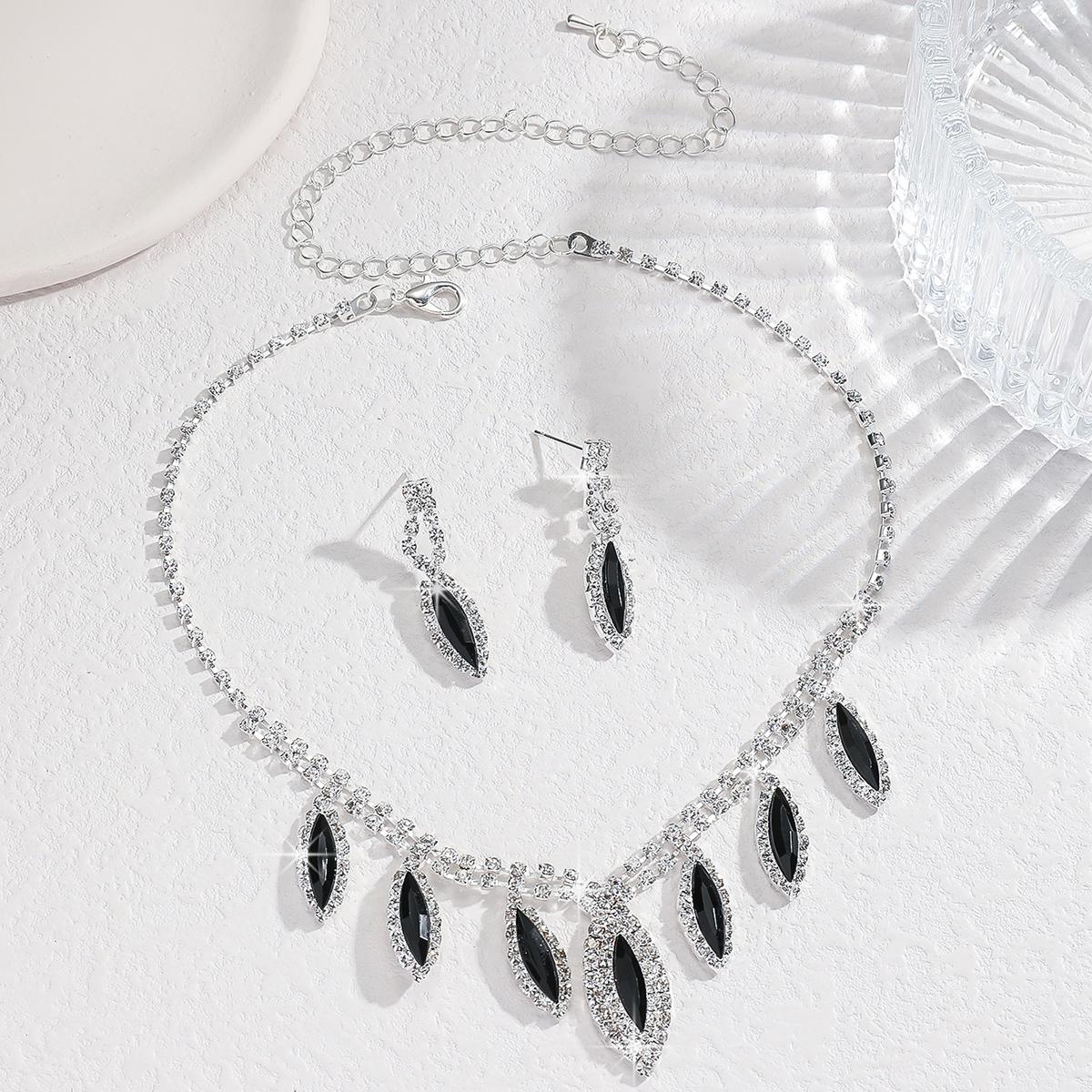 

3PC Women s Fashion Geometric Necklace Earrings Zircon Set Suitable for Wedding, Party, Festival Gifts