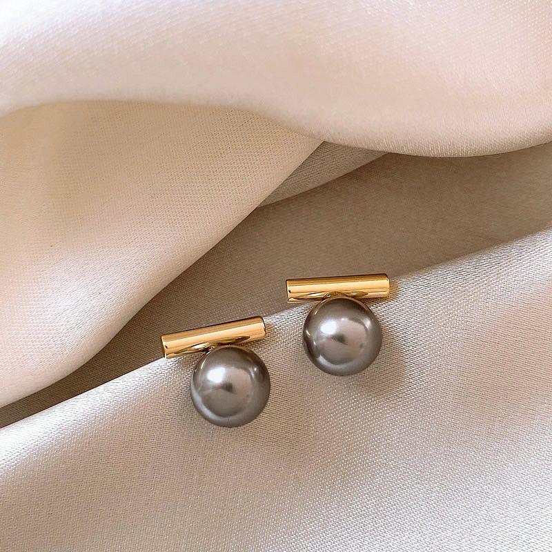

Accessible Luxury Pairs C Cross Female Elegant Unique Pearl Earrings Balance beam ash Pearl [Fancy]]