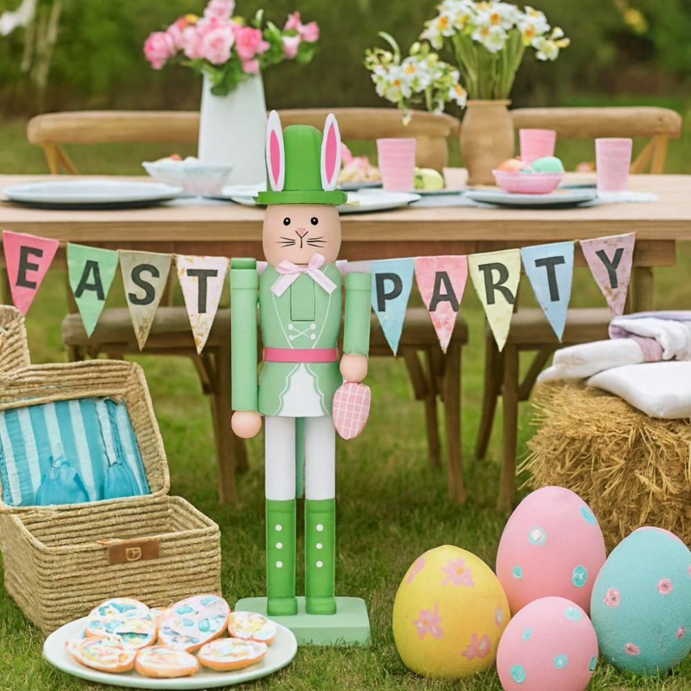 Cute Wooden Rabbit Statue Realistic Bunny Nutcracker Easter Rabbit Nutcracker  Indoor Living Room