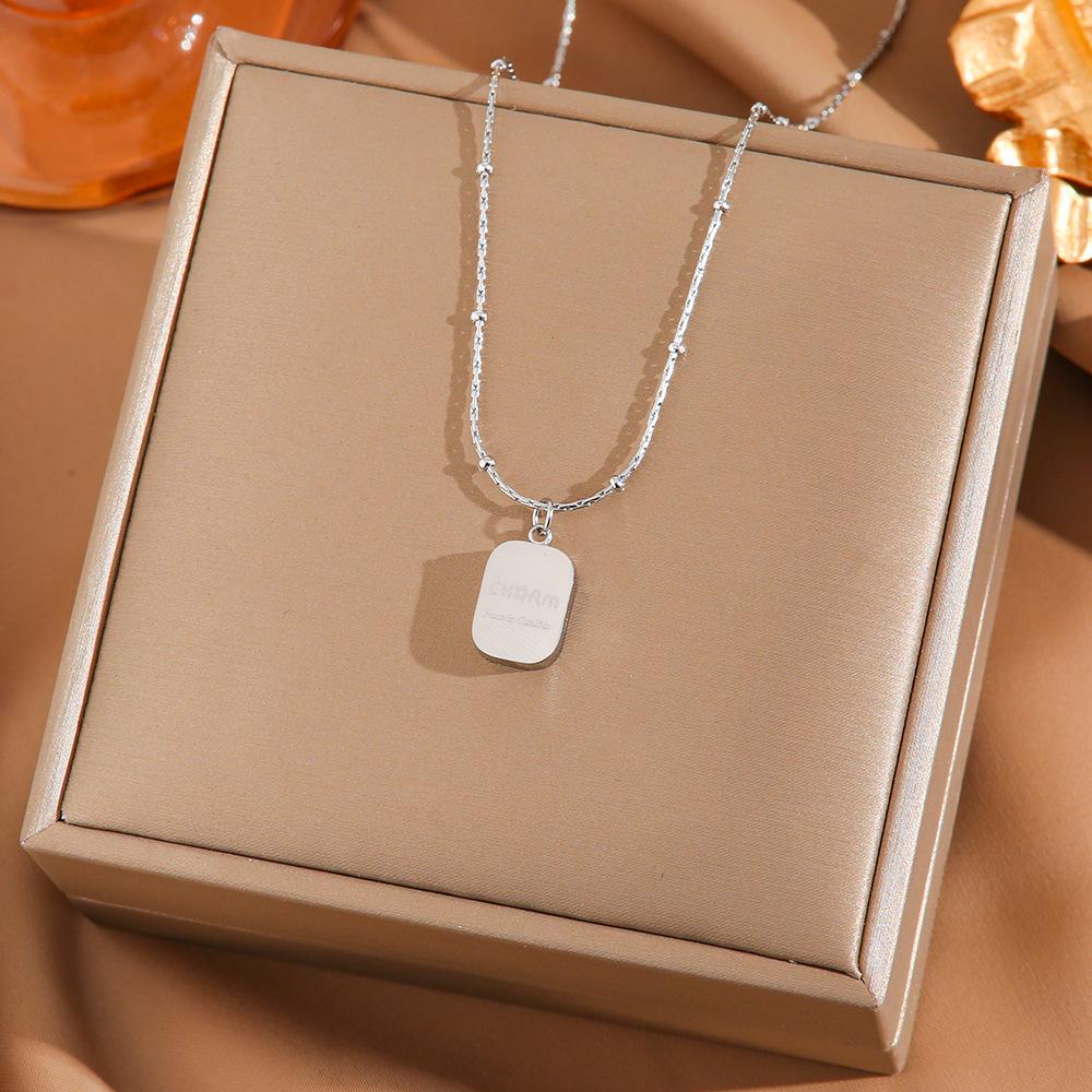Exquisite 18K Gold-Plated Titanium Steel Necklace - Women's Clavicle Chain Jewelry, Fade-Resistant