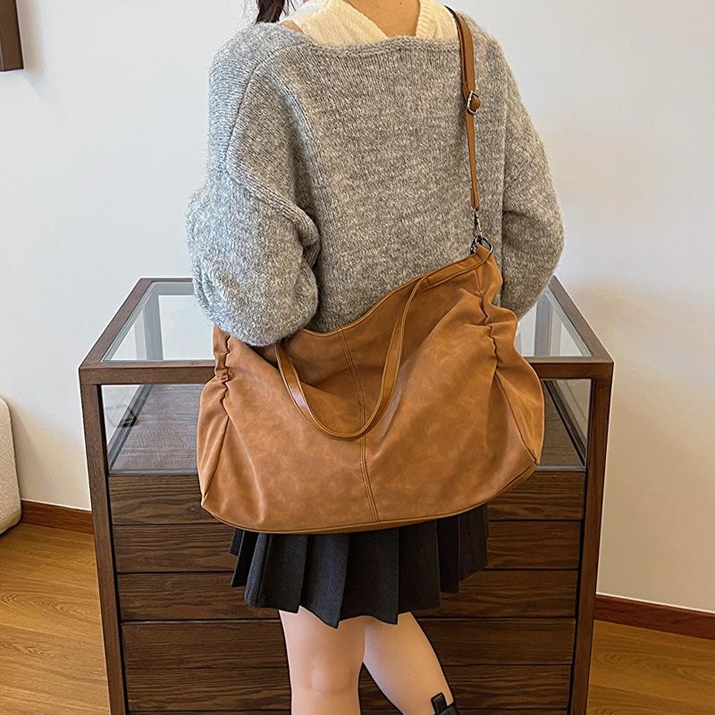 Large-capacity Tote Bag Women's 2025 New Autumn and Winter Simple and Versatile Shoulder Messenger Bag Commuter Handbag