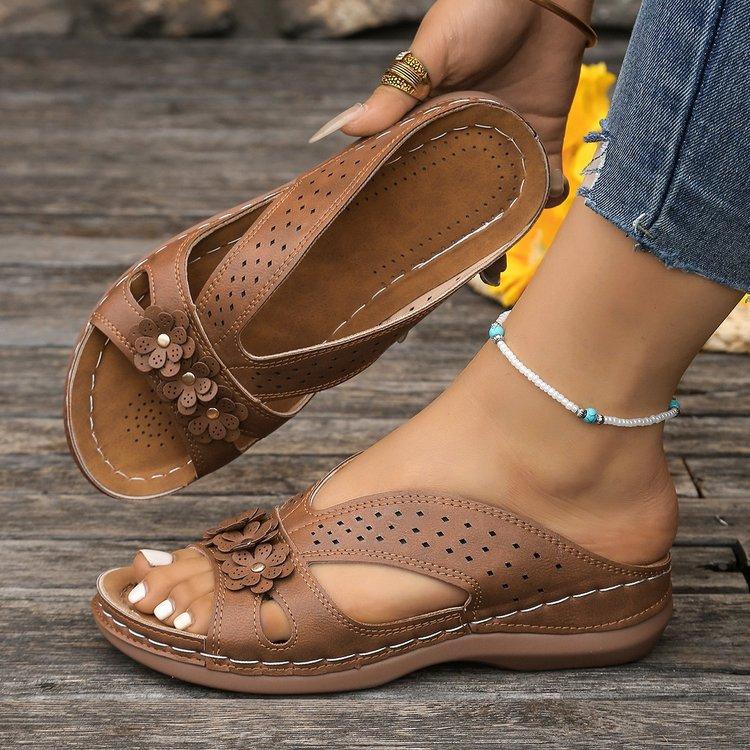 

Тапочки на покатом каблуке, большой размер, летняя новая мода, выдолбленные резные римские сандалии 43 коричневый