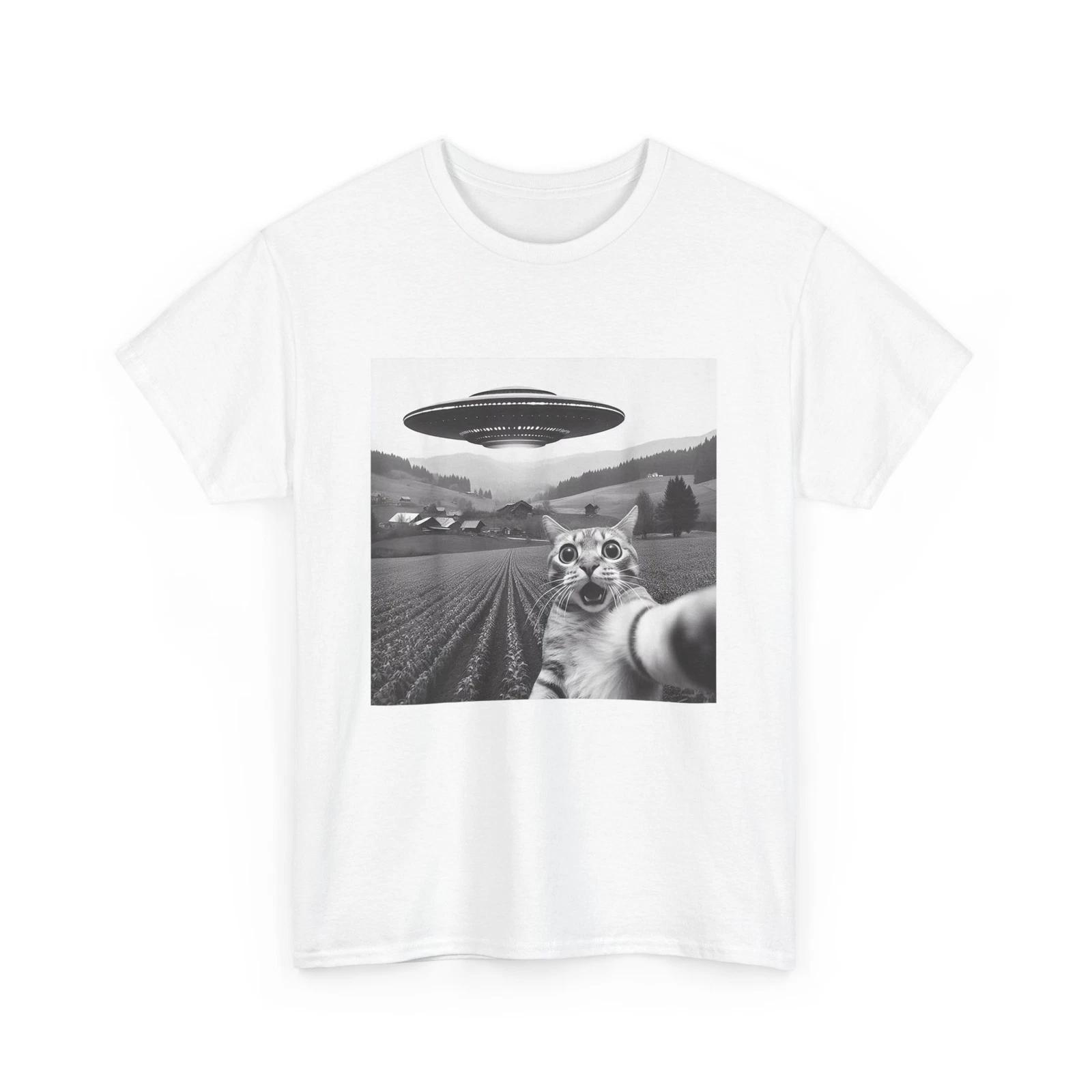 Cat Selfie With Alien UFO Funny Cat Gifts For Men Women Kid T shirt 2XL