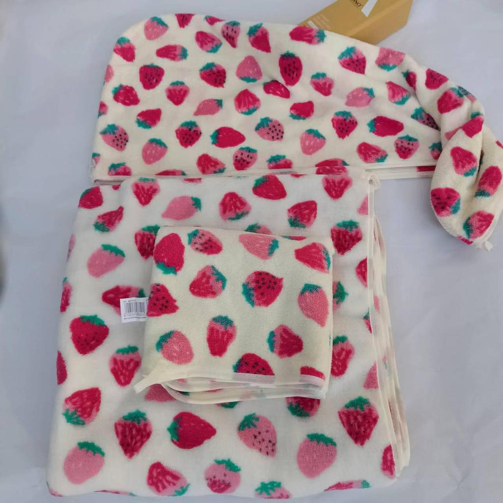 Strawberry Print Coral Fleece Towel Set - Absorbent & Lint-Free for Female Students