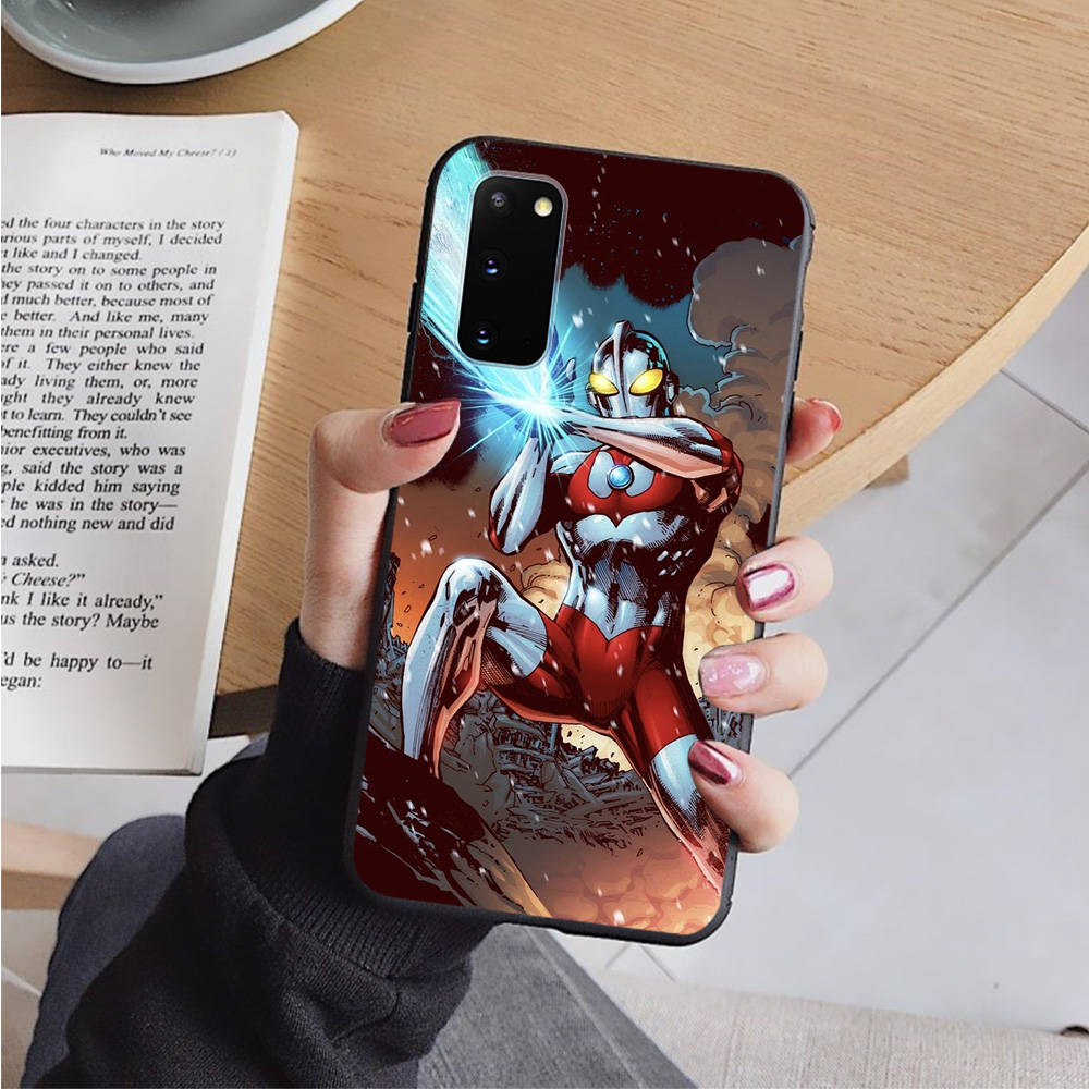 AD91 Ultraman Schwarze Hülle für iPhone 16 15 Plus 14 13 12 11 Pro 8 7 6S SE 5S X XR XS Max Realme C30 C33 C31 9I Huawei Y8P Y9 Weiche Hülle