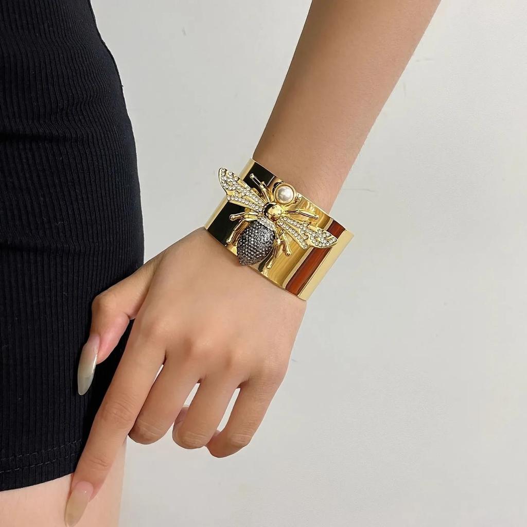 Women's Light Luxury High-quality  Full Bee Opening Wide Version Bracelet Exquisite Bracelet Armband