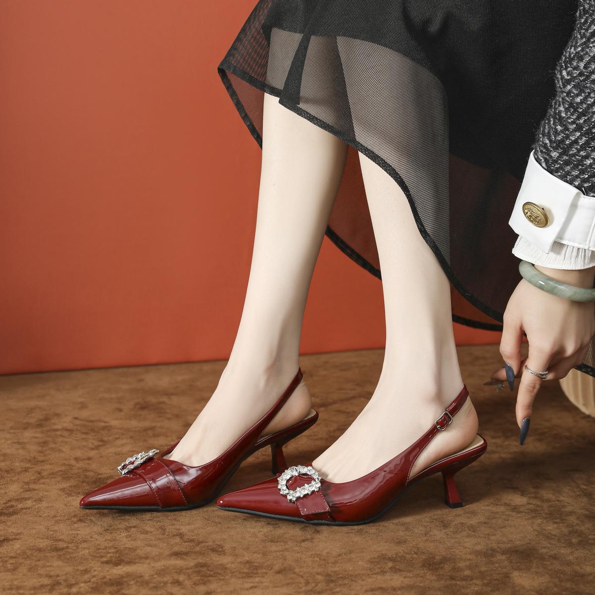 

Новые женские летние туфли-босоножки на высоком каблуке с острым носком, стразами и пряжкой, туфли-лодочки на высоком каблуке с красным бантом, с закрытой пяткой и открытой задней частью 39 бордовый