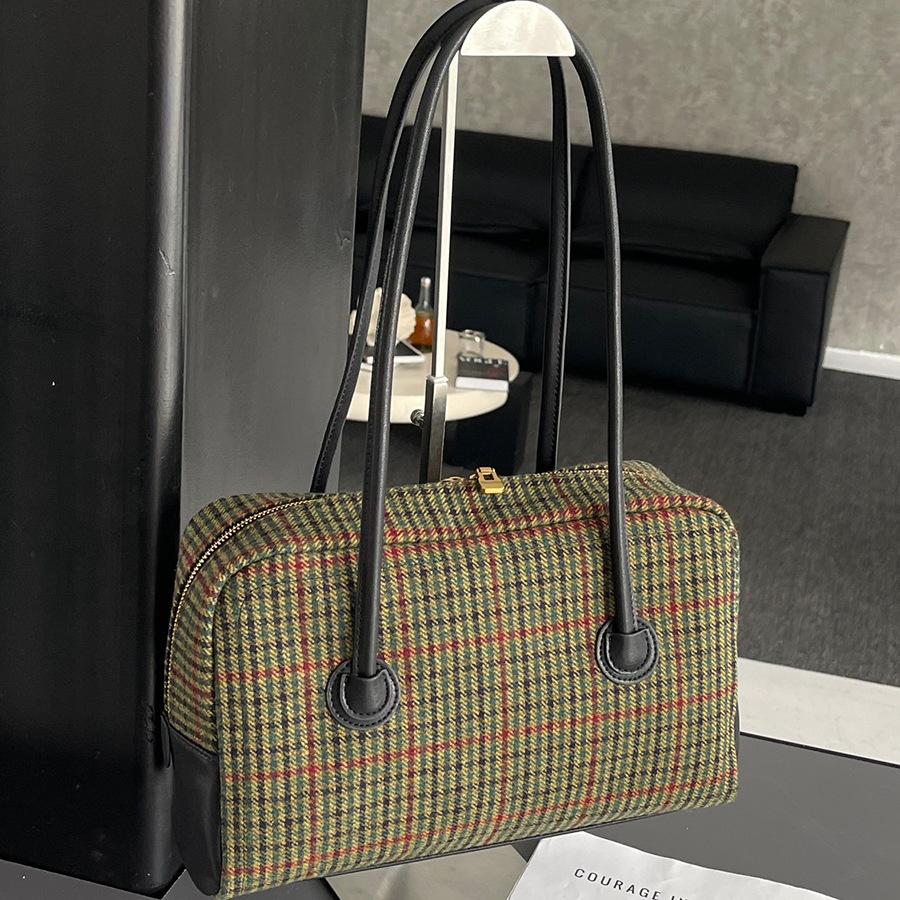 Autumn and winter imitation cashmere retro Boston bag women s shoulder large capacity underarm commuting thousand bird grid bowling bag чёрный