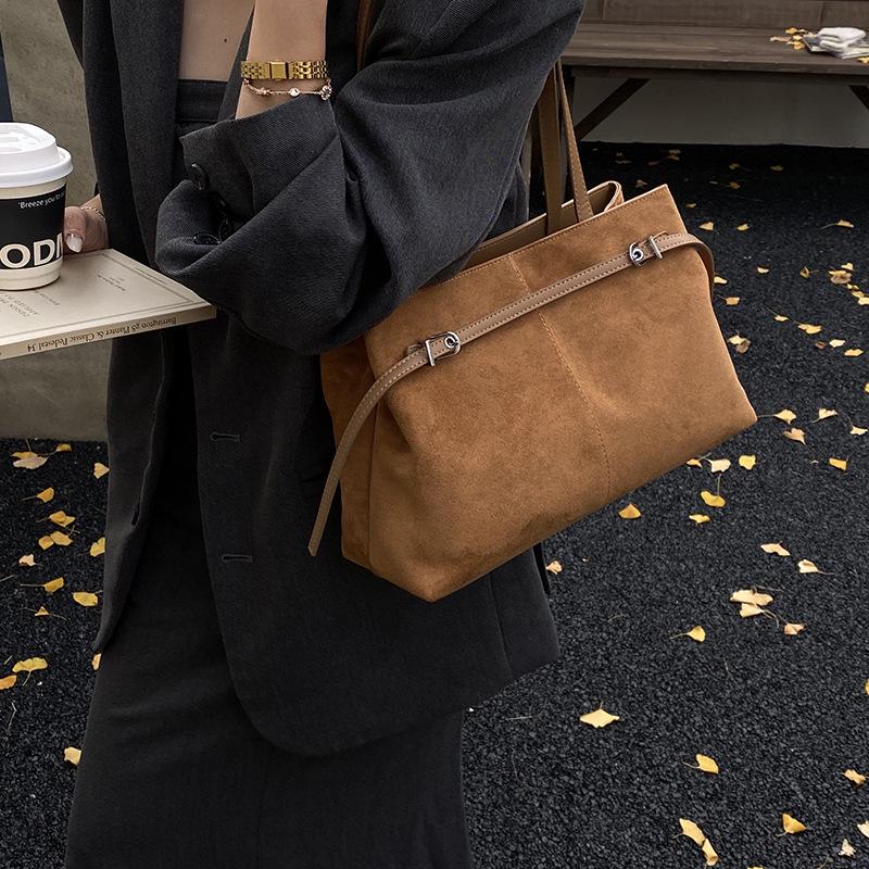 Retro Wildleder Damen Umhängetasche - Große Kapazität, Lässiger Pendlerstil