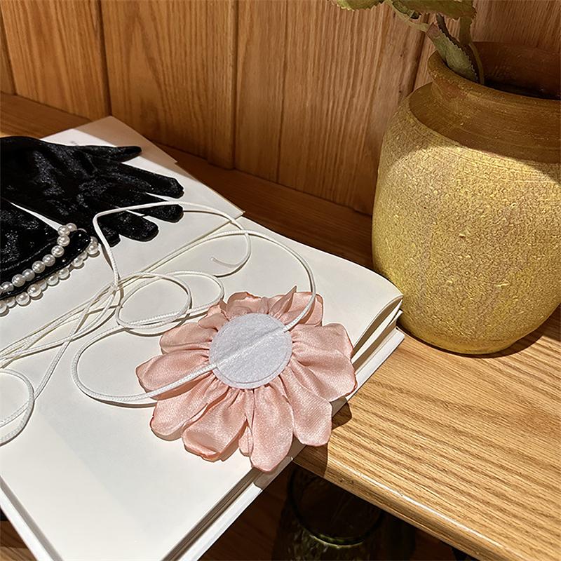 Exaggerated Big Rose Flower Clavicle Chain Necklace Adjustable Bowknot Choker