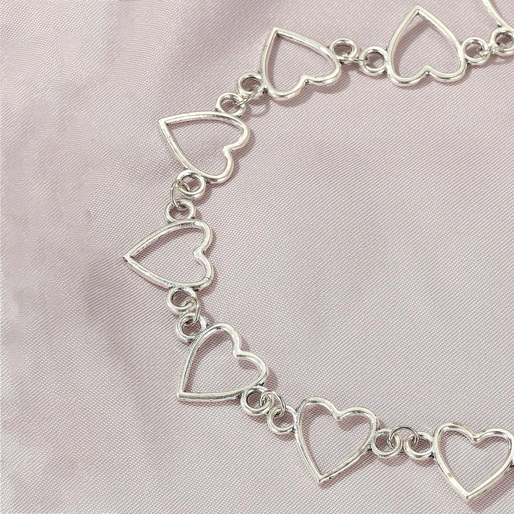 Accessories Versatile Geometric Creative Women, Fashionable and Simple Heart-shaped Hollow Chain Personalized Necklace