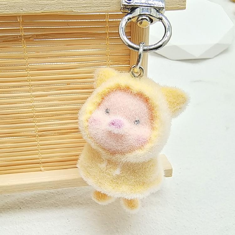 Elegant 3D Flocking Animal Keychain for Ladies Unique Designed Car Key Chain Fashionable Keyring Pendant Ornament