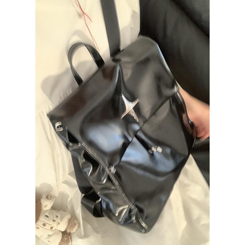 Женская сумка лето высококлассный повседневный рюкзак 2025 новый простой большой вместимости дорожный рюкзак одна штука