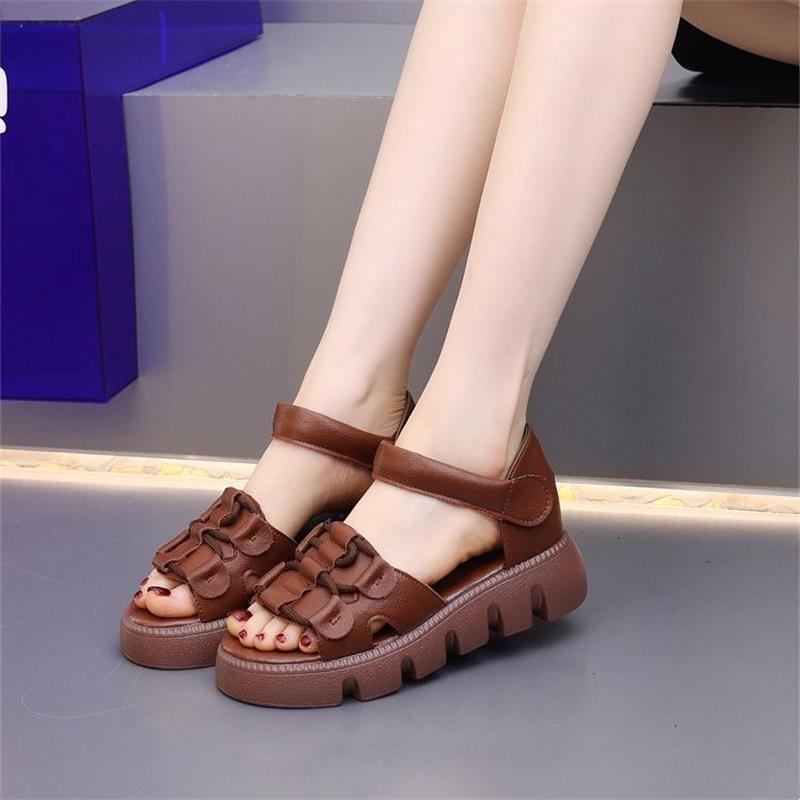 

Vintage mom shoes Roman sandals women 2025 summer new Velcro casual muffin platform non-slip beach shoes 40