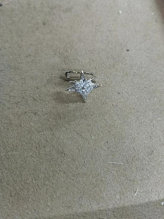 Sparkling Star Zirconia Ear Clip for Women – Piercing-Free Exquisite Luxury Earrings