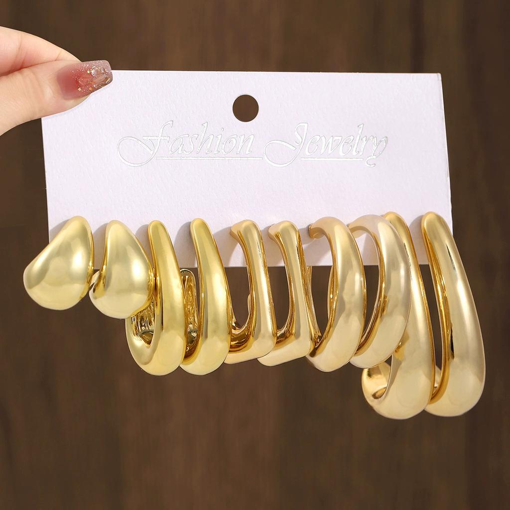 New gold personality exaggerated CCB earrings creative circle earrings set pair