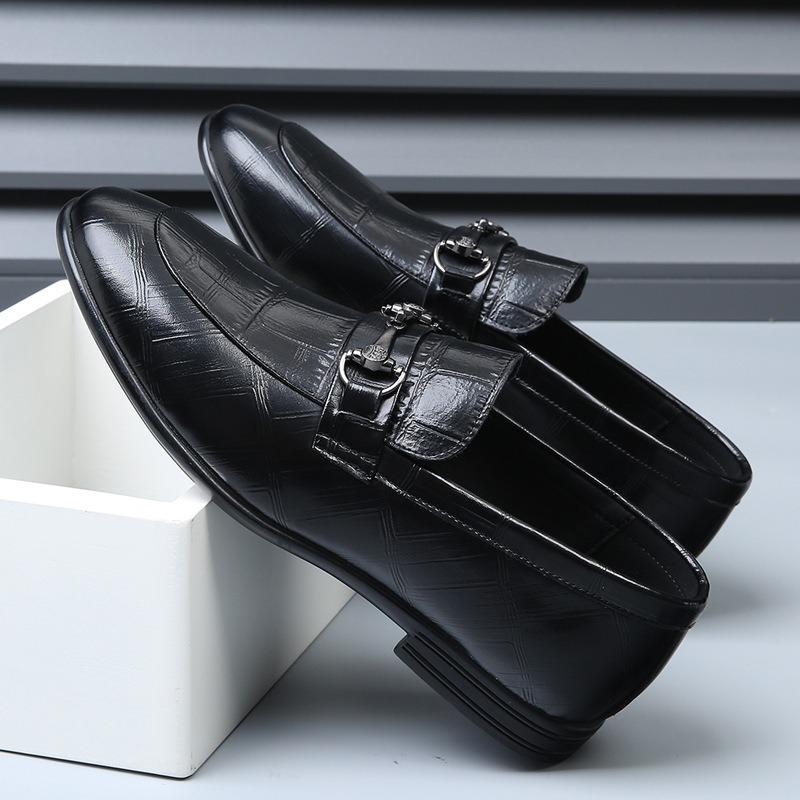 Leather Men's Shoes Spring New Trend Men's Leather Shoes Breathable Pedal Versatile Business Casual Shoes