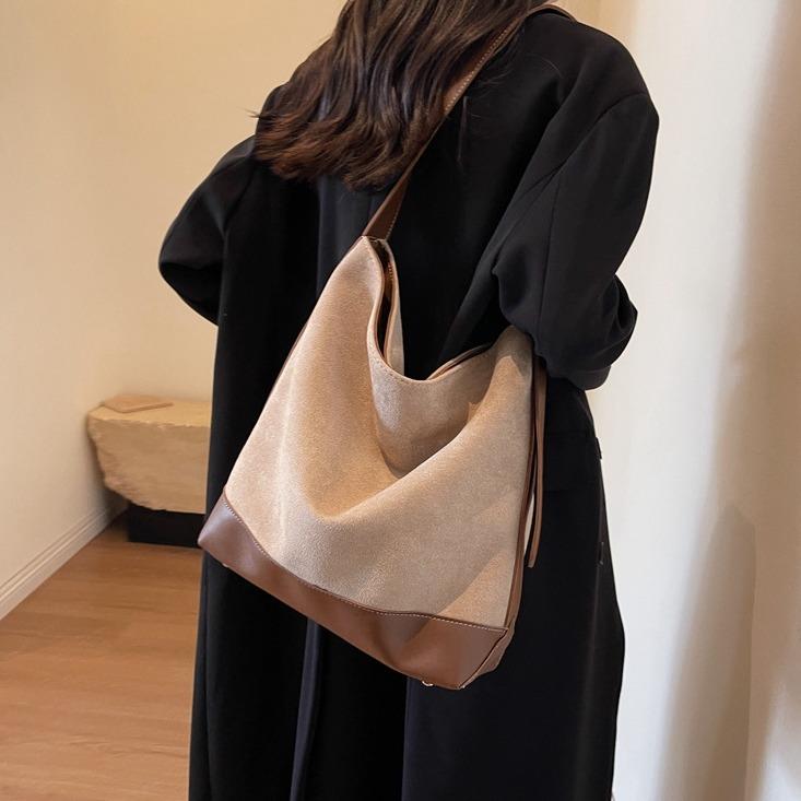 

Retro bag New fashion commuter bucket bag Premium texture shoulder messenger bag хакі