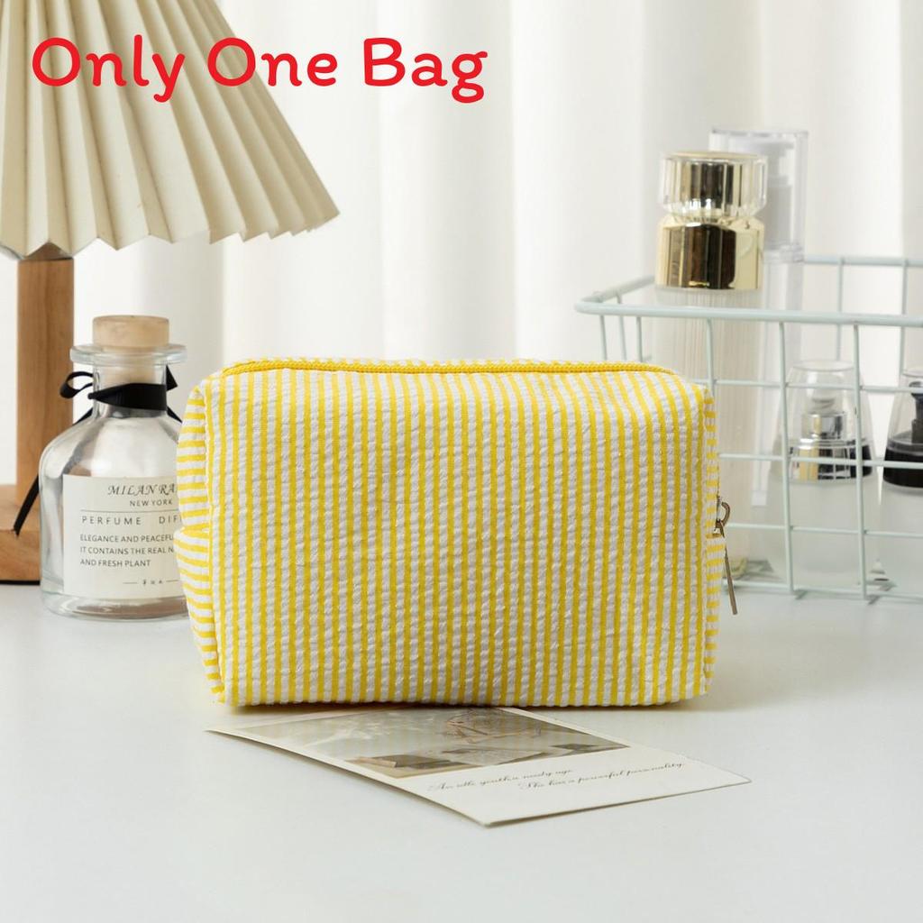 Polyester Striped Travel Toiletry Bag With Breathable Design For Men And Women