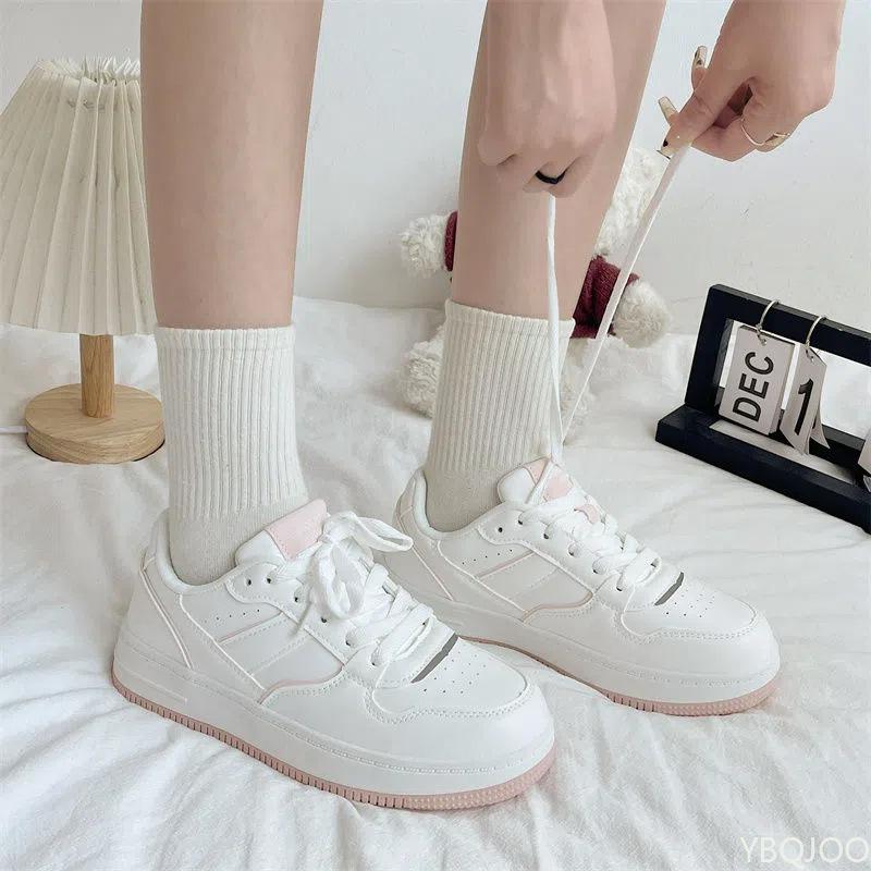 Women's Autumn New Campus Style Flat Bottomed Board Shoes Casual Sports Simple Comfortable Lightweight Women's Shoes