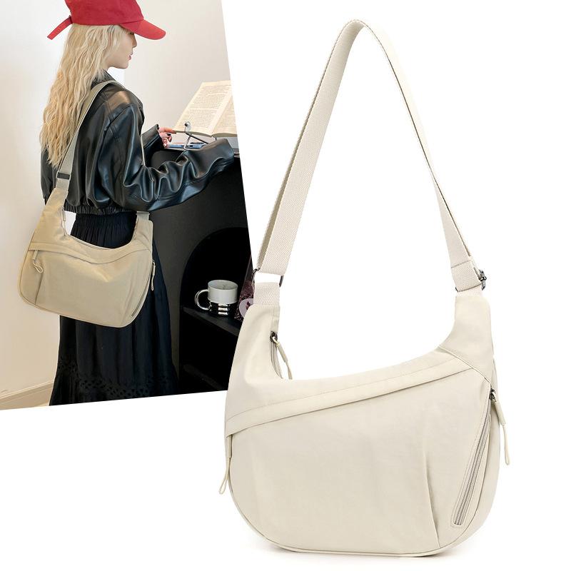 Large Capacity Japanese Simple Messenger Bag Joker New Shoulder Bag Student Literary Commuter Tote Bag In Spring