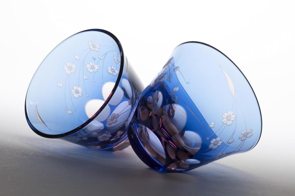 Glass Studio Saiho Edo Kiriko Sake Cup with Cherry Blossom Gift Flower Kiriko Glass Design, Blue-Pink, Boxed,