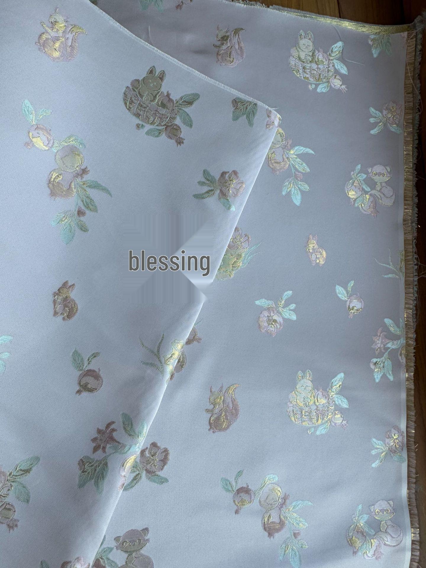 

Весенний жаккардовый материал с милым дизайном кролика и белки для женской и детской одежды, жилет, платье синий/абрикосовый