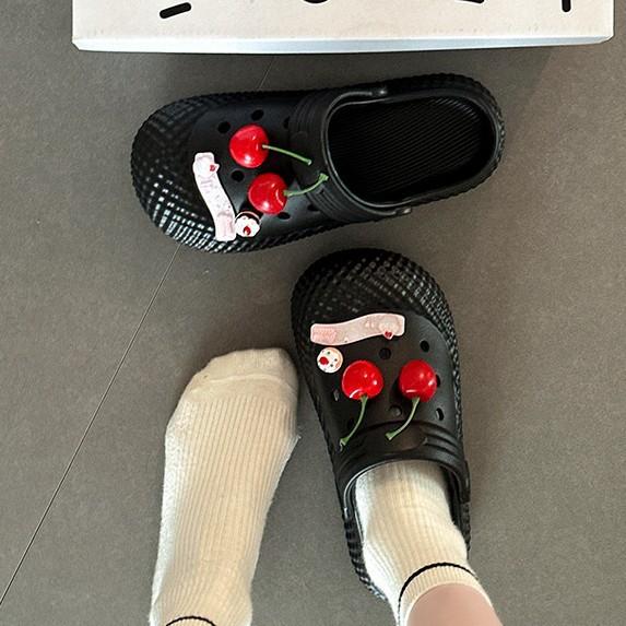 Round head hole shoes women's fashion cartoon thick sole two wear summer new wear non-slip soft sole casual trendy shoes
